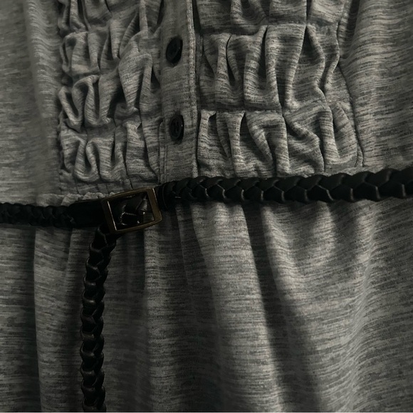 Speechless Gray Career Stretch Textured Button Up Top w/Braided Leather Belt EUC - Picture 5 of 6